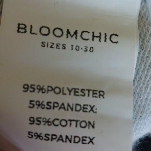 Black Floral Top Size 20 -24 NEW NWT - Picture 5 of 5